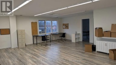 64 FRONT STREET N Orillia Ontario photo 24