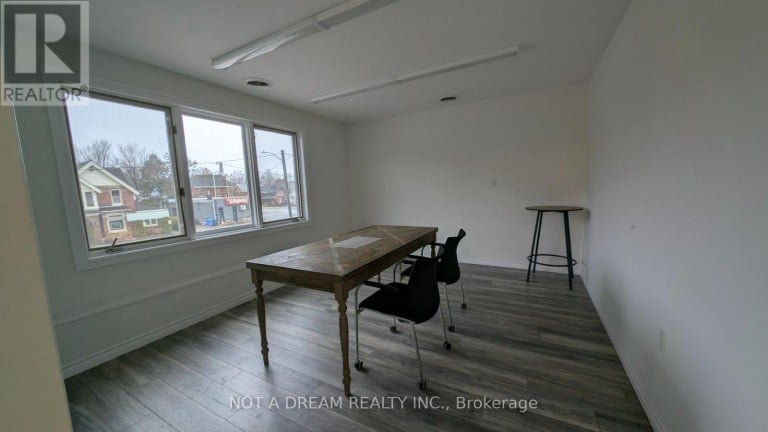 64 FRONT STREET N, Orillia, Ontario, L3V4R8