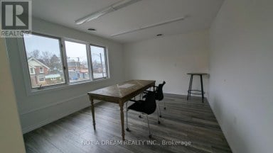 64 FRONT STREET N Orillia Ontario photo 26