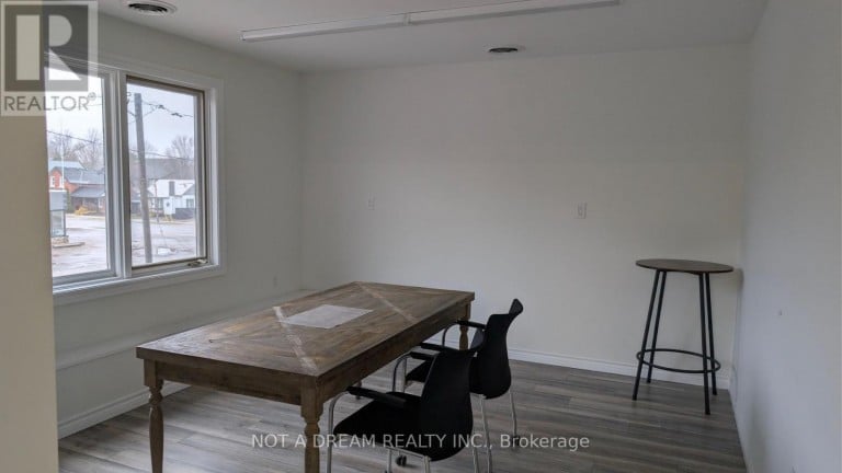 64 FRONT STREET N, Orillia, Ontario, L3V4R8