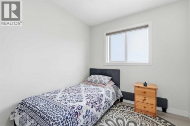 1612 Rangeview Drive SE Calgary Alberta photo 11