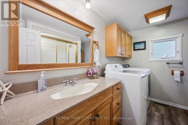 1294 8TH CONCESSION ROAD W Hamilton Ontario photo 17