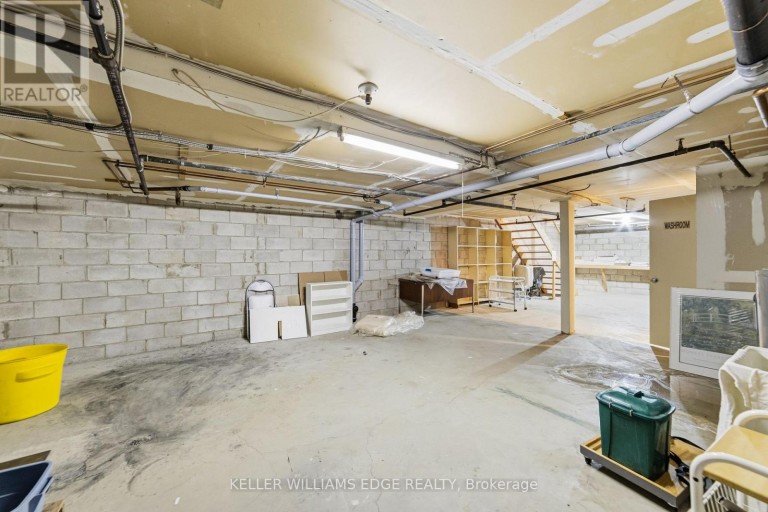 4136 DUNDAS STREET W, Toronto (Edenbridge-Humber Valley), Ontario, M8X1X3