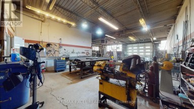 29 - 25 WATERMAN AVENUE Toronto (O'Connor-Parkview) Ontario photo 14