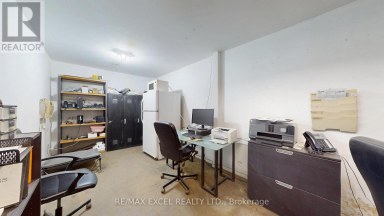 29 - 25 WATERMAN AVENUE Toronto (O'Connor-Parkview) Ontario photo 16