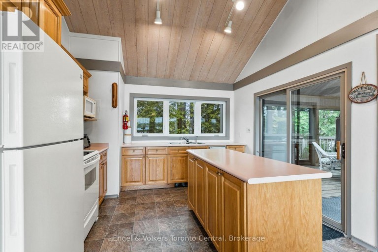14 VICTORIA ISLAND, South Bruce Peninsula, Ontario, N0H1H0