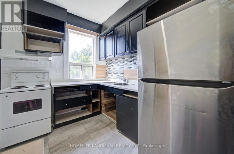 MAIN & BSMT - 19 ARMSTRONG AVENUE, Toronto (Dovercourt-Wallace Emerson-Junction), Ontario, M6H1V9