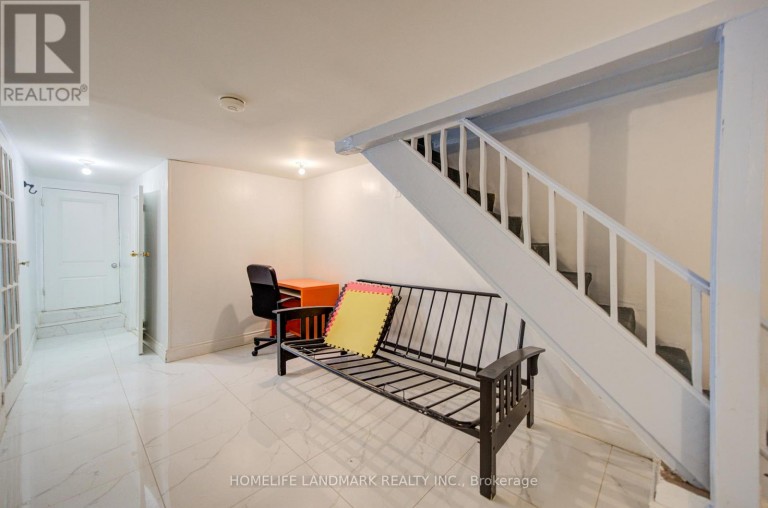 MAIN & BSMT - 19 ARMSTRONG AVENUE, Toronto (Dovercourt-Wallace Emerson-Junction), Ontario, M6H1V9