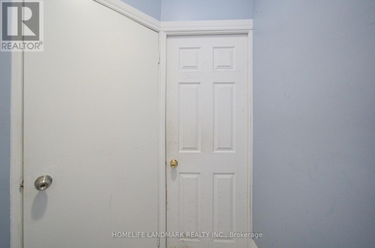 MAIN & BSMT - 19 ARMSTRONG AVENUE, Toronto (Dovercourt-Wallace Emerson-Junction), Ontario, M6H1V9
