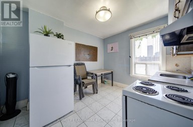 2ND FL - 19 ARMSTRONG AVENUE Toronto (Dovercourt-Wallace Emerson-Junction) Ontario photo 12