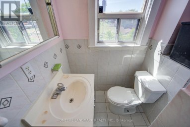 2ND FL - 19 ARMSTRONG AVENUE Toronto (Dovercourt-Wallace Emerson-Junction) Ontario photo 18