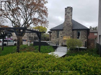 3 BRANT AVENUE Mississauga (Port Credit) Ontario photo 2