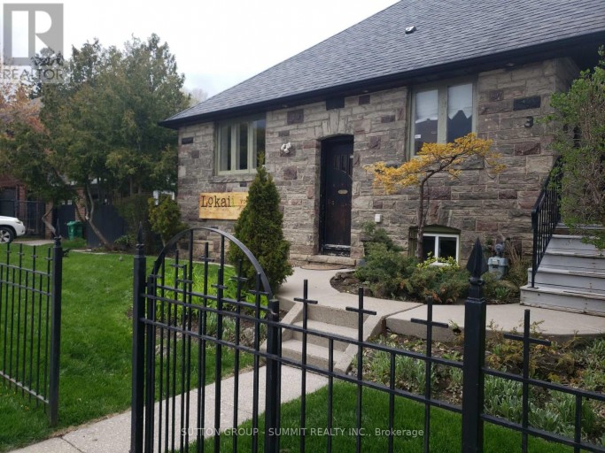 3 BRANT AVENUE, Mississauga (Port Credit), Ontario, L5G3N9
