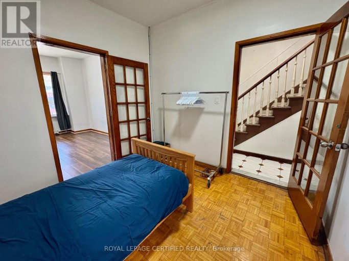 36 MITCHELL AVENUE, Toronto (Niagara), Ontario, M6J1B9