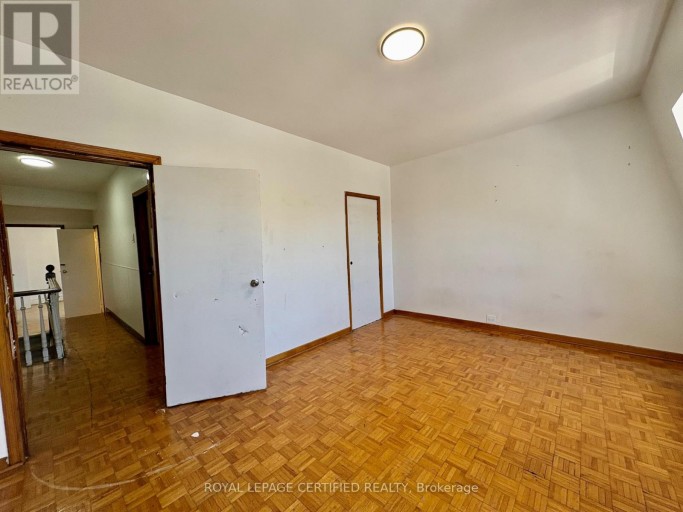 36 MITCHELL AVENUE, Toronto (Niagara), Ontario, M6J1B9