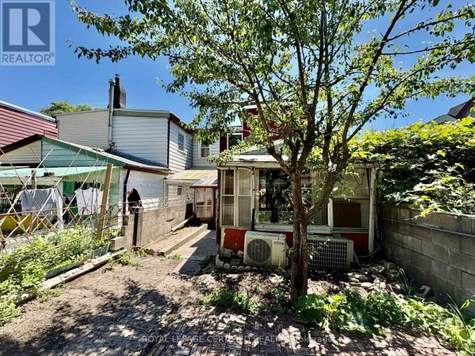 36 MITCHELL AVENUE, Toronto (Niagara), Ontario, M6J1B9