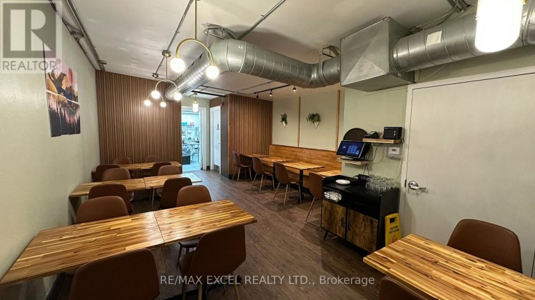 1060 GERRARD STREET E, Toronto (South Riverdale), Ontario, M4M1Z8