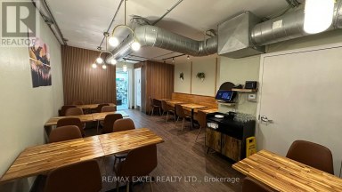 1060 GERRARD STREET E Toronto (South Riverdale) Ontario photo 5