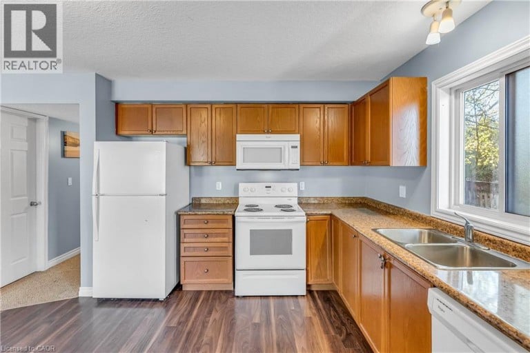 180 UNION Street W, Listowel, Ontario, N4W1X2