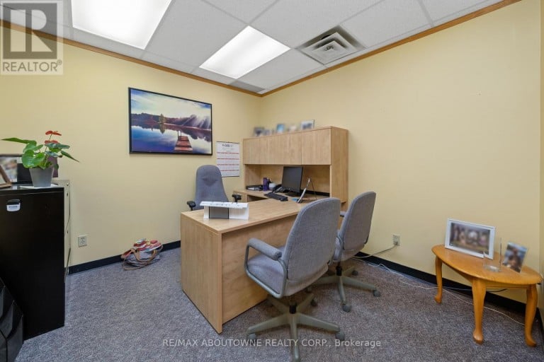 2 - 54 DUNDAS STREET E, Belleville (Belleville Ward), Ontario, K8N1B8