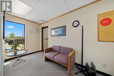 2 - 54 DUNDAS STREET E Belleville (Belleville Ward) Ontario photo 3