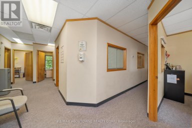 2 - 54 DUNDAS STREET E Belleville (Belleville Ward) Ontario photo 4