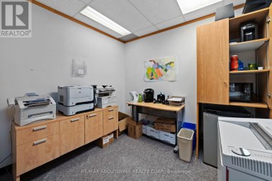 2 - 54 DUNDAS STREET E Belleville (Belleville Ward) Ontario photo 9