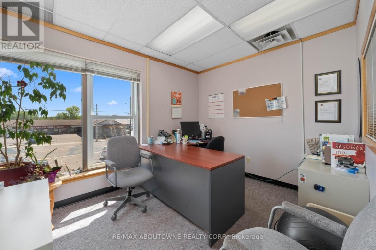 2 - 54 DUNDAS STREET E, Belleville (Belleville Ward), Ontario, K8N1B8