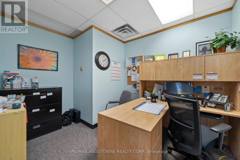 2 - 54 DUNDAS STREET E, Belleville (Belleville Ward), Ontario, K8N1B8