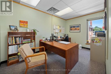 2 - 54 DUNDAS STREET E Belleville (Belleville Ward) Ontario photo 5