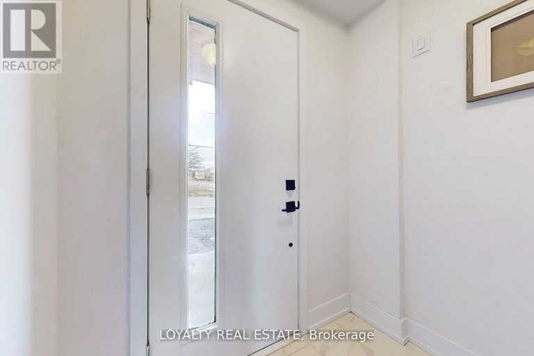 38A MONCLOVA ROAD, Toronto (Downsview-Roding-CFB), Ontario, M3M0A6