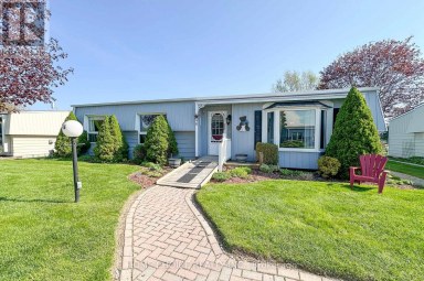 46 FAIRWAY DRIVE Clarington (Newcastle) Ontario photo 3