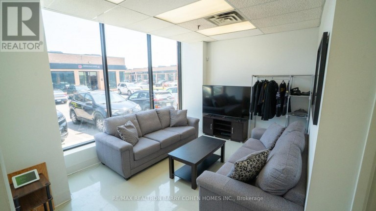 26 - 2700 DUFFERIN STREET, Toronto (Briar Hill-Belgravia), Ontario, M6B4J3