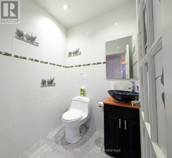 413 KEELE STREET, Toronto (Junction Area), Ontario, M6P2K9