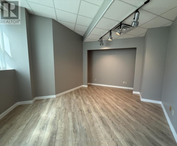 11 - 47 HARLEY COURT, Barrie (400 West), Ontario, L4N8V4