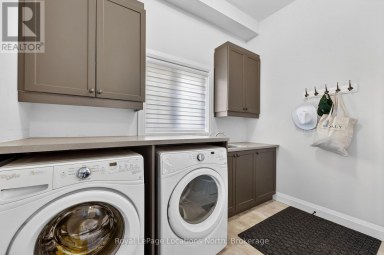 205 YELLOW BIRCH CRESCENT Blue Mountains Ontario photo 18