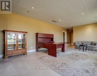 3 - 649 ONTARIO STREET Stratford Ontario photo 5