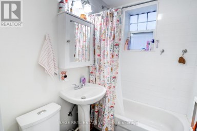 15 - 48 LAWTON BOULEVARD Toronto (Yonge-St. Clair) Ontario photo 19