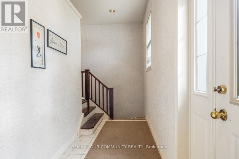 LOWER - 27 DENHAM DRIVE, Richmond Hill (South Richvale), Ontario, L4C6H6