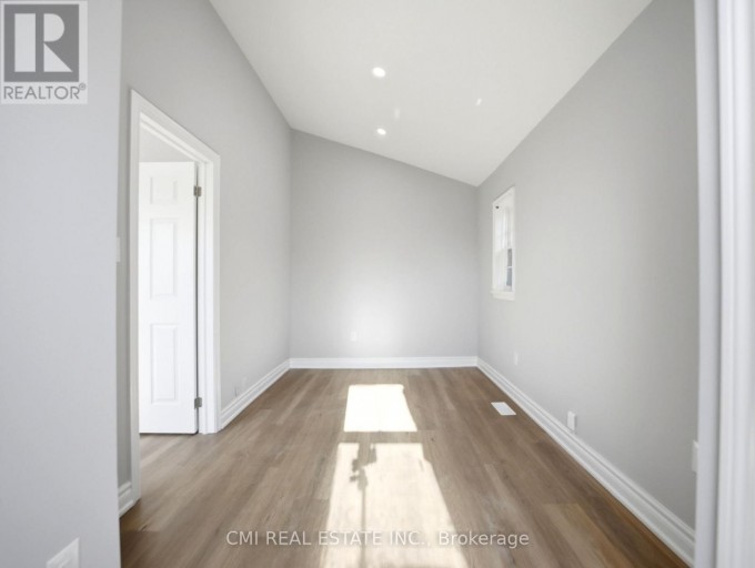 86 ADAIR AVENUE S, Hamilton (Glenview), Ontario, L8K3S5
