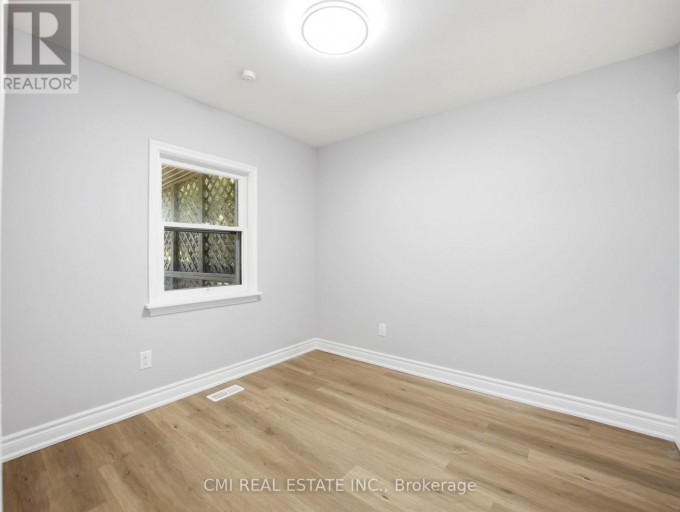 86 ADAIR AVENUE S, Hamilton (Glenview), Ontario, L8K3S5