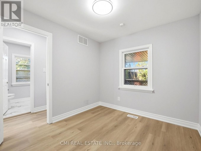 86 ADAIR AVENUE S, Hamilton (Glenview), Ontario, L8K3S5