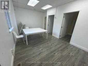 46 LAKESHORE ROAD Oakville (CO Central) Ontario photo 2