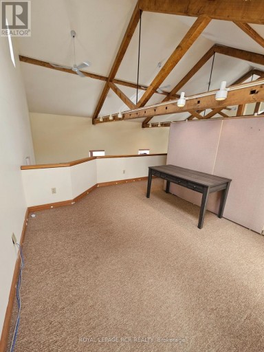 UPPER #1 - 411 QUEEN STREET, Newmarket (Central Newmarket), Ontario, L3Y2G9