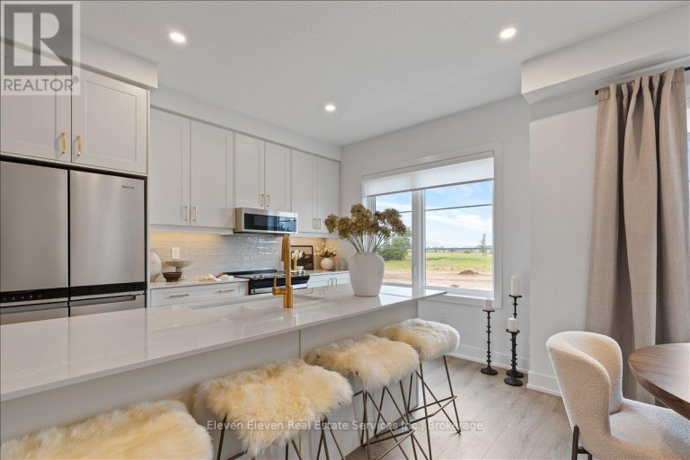 58 BALLADRY BOULEVARD, Stratford, Ontario, N5A0L6