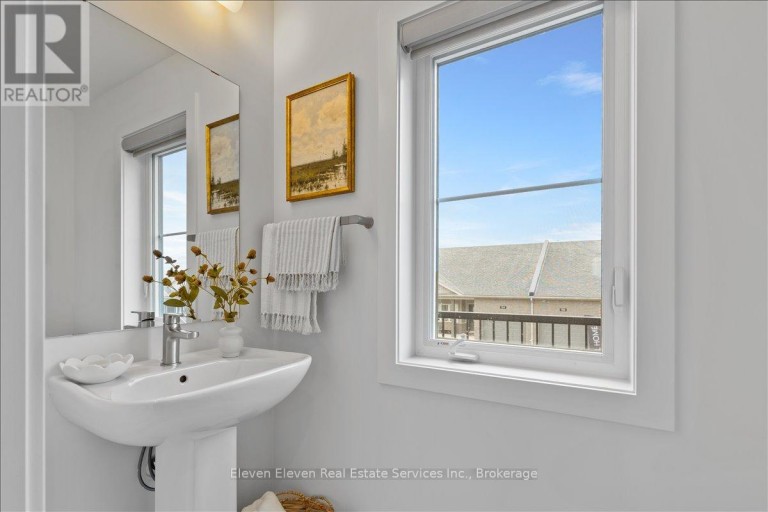 58 BALLADRY BOULEVARD, Stratford, Ontario, N5A0L6