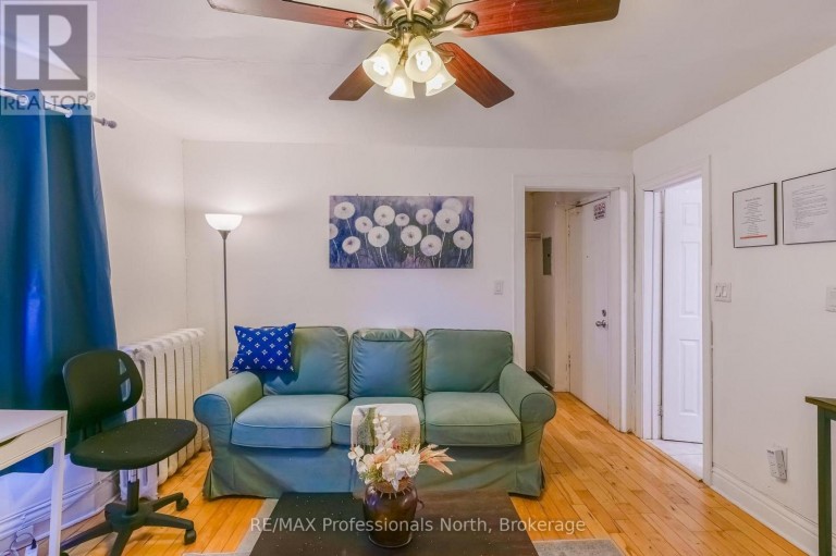 3 MAYNARD AVENUE, Toronto (South Parkdale), Ontario, M6K2Z7