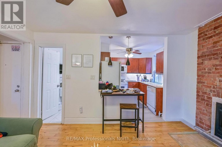 3 MAYNARD AVENUE, Toronto (South Parkdale), Ontario, M6K2Z7