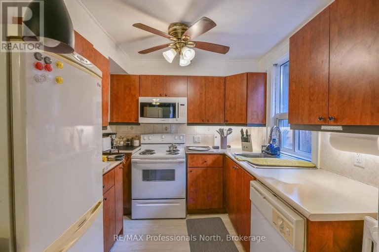 3 MAYNARD AVENUE, Toronto (South Parkdale), Ontario, M6K2Z7