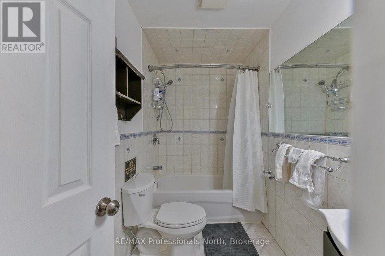 3 MAYNARD AVENUE, Toronto (South Parkdale), Ontario, M6K2Z7